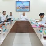 अपर जिलाधिकारी के के मिश्रा ने जिला सलाहकार एवं समीक्षा समिति की बैठक में की योजनाओं की समीक्षा,. एसबीआई, पीएनबी,यूनियन बैंक और यूको बैंक के कम सीडी रेशियो पर जताई सख्त नाराजगी, बैंकिंग योजनाओं और ऋण वितरण में लाएं तेजी, केवल जमा राशि बढ़ाने तक सीमित न रहें बैंक रू एडीएम के.के. मिश्रा.!