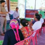 पौड़ी पुलिस गांव-गांव चौपाल लगाकर कर रही आमजन को नए आपराधिक कानूनों एवं साइबर अपराधों के प्रति जागरूक,ग्रामीणों को नए आपराधिक कानून जैसे जीरो FIR एवं साइबर ठगी से बचाव के बताए गये महत्वपूर्ण उपाय।