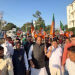 कांग्रेस के राष्ट्रीय अध्यक्ष खड़गे की विवादित टिप्पणी के विरोध में भाजपा महानगर देहरादून ने किया पुतला दहन, सिद्धार्थ उमेश अग्रवाल बोले—प्रधानमंत्री के दिवंगत पिता पर टिप्पणी करना राजनीतिक मर्यादाओं के विरुद्ध