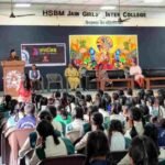 एसएसपी दून के निर्देशों पर फिर चली दून पुलिस की पाठशाला, *छात्राओं के बीच पहुँचकर पुलिस में उन्हें साइबर व महिला अपराधों के प्रति किया जागरूक